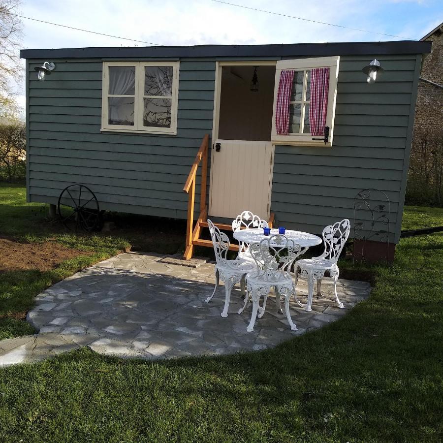 The Shepherds Hut @ Les Aulnaies Campsite