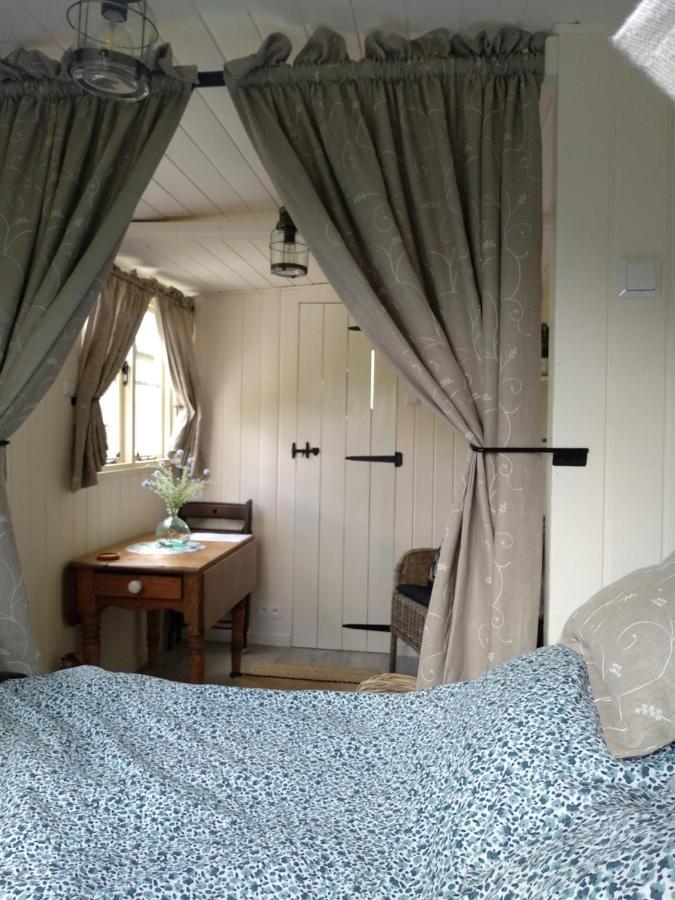 The Shepherds Hut @ Les Aulnaies Campingplatz Echauffour